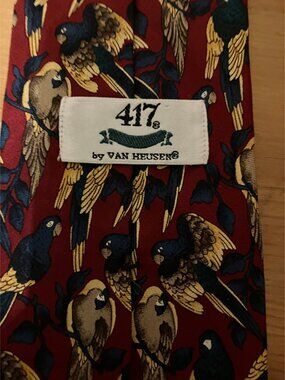 417 by Van Heusen Men's tie Silk Red w Parrots Birds print